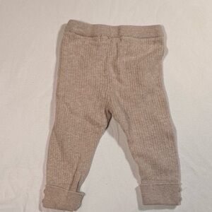 Zara Baby 3-6 Month‎ Leggins in Tan/Oatmeal Ribbed button detail